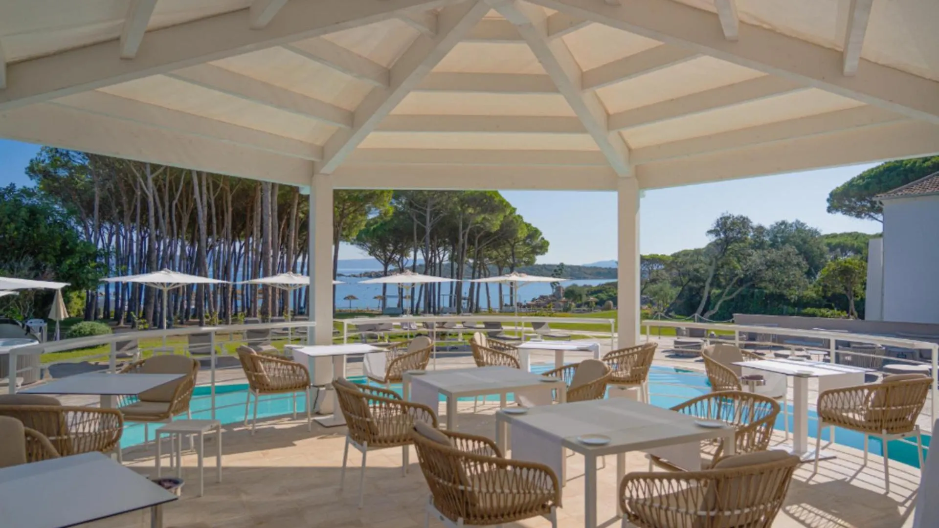 Felix Hotels - Hotel La Coluccia Santa Teresa Gallura 5*,